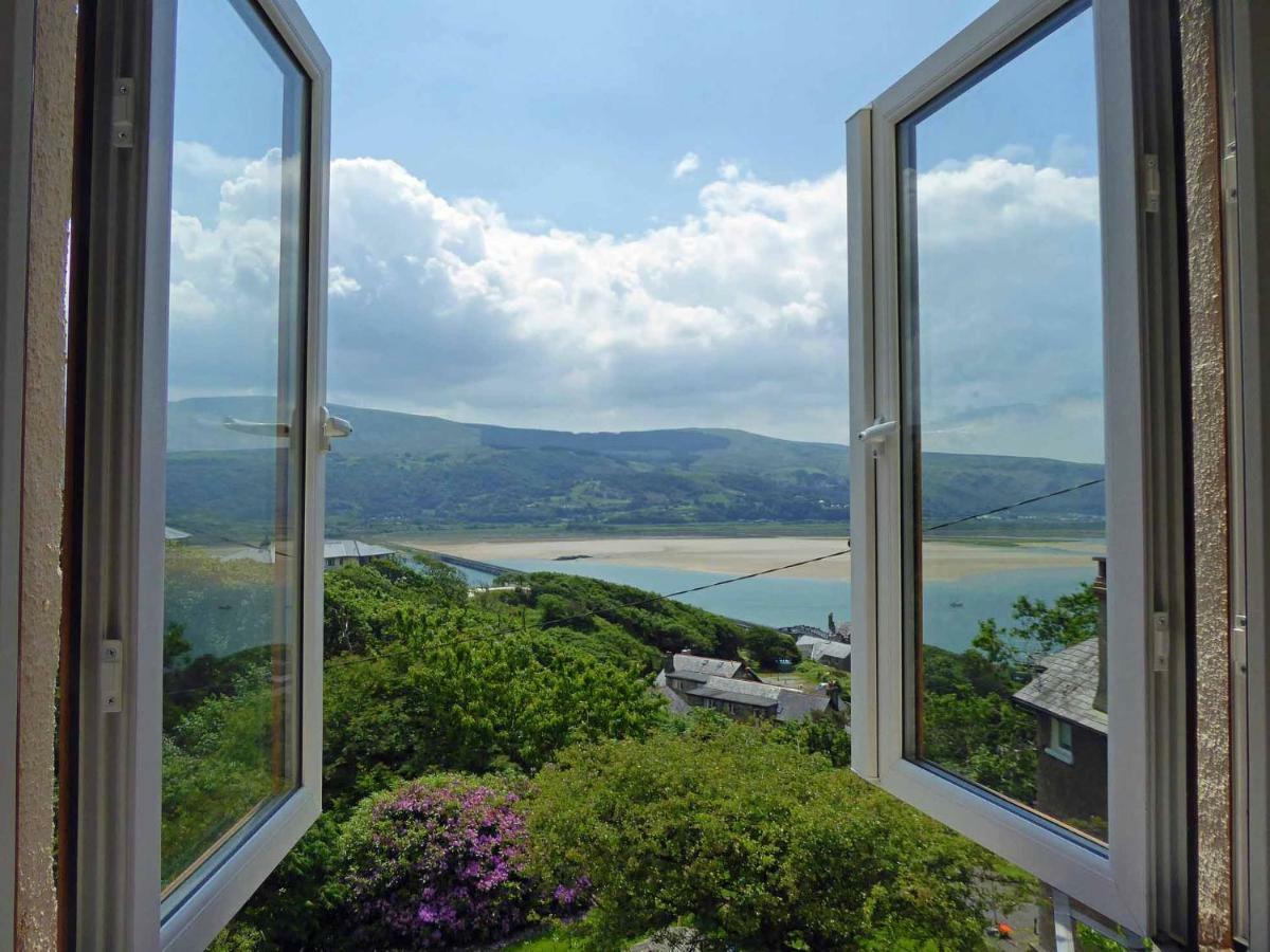 Bryn Melyn Apartments Barmouth Exterior photo