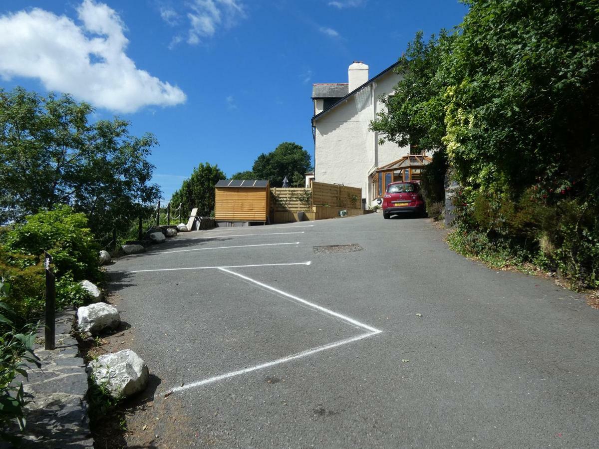 Bryn Melyn Apartments Barmouth Exterior photo